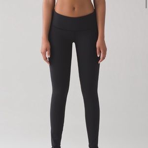 Lululemon black leggings